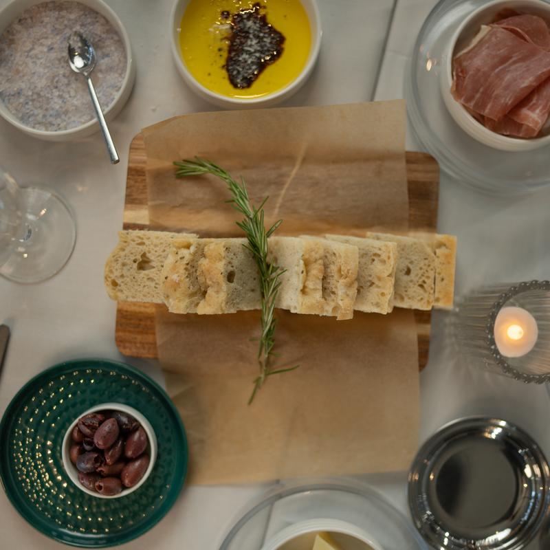 Focaccia Service (V) photo