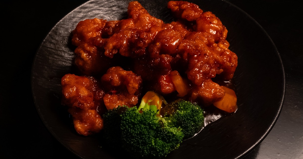 Orange Chicken served with broccoli
