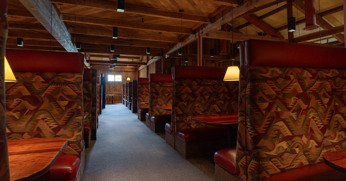 Interior, booths all lined up