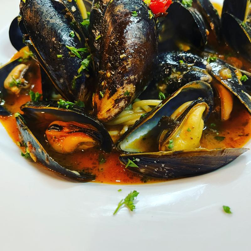 MUSSELS FRA DIAVOLO photo