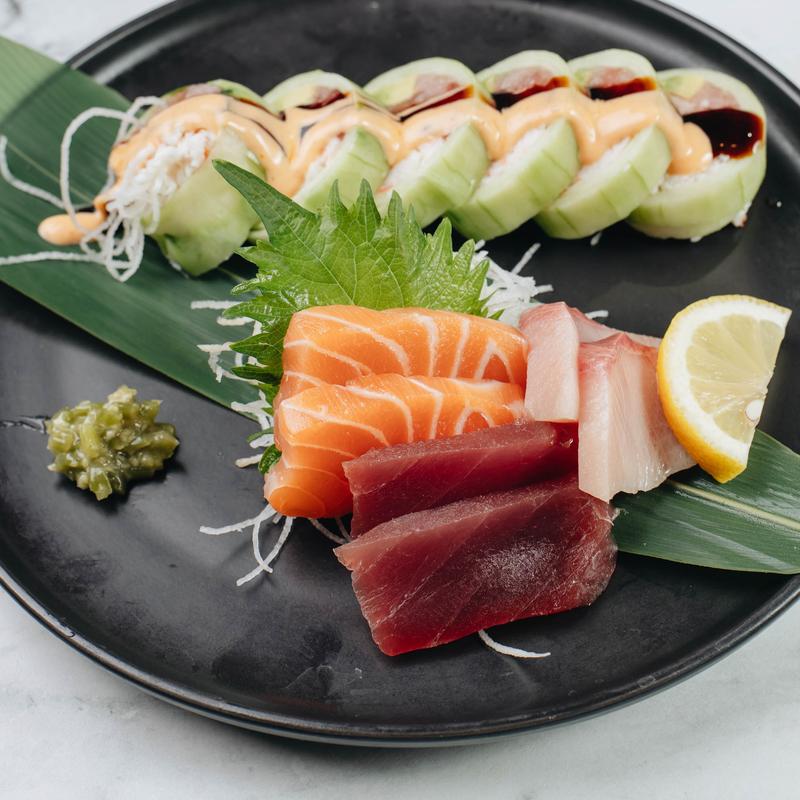 menu item 12 of 12, Oasis & Sashimi Combo*