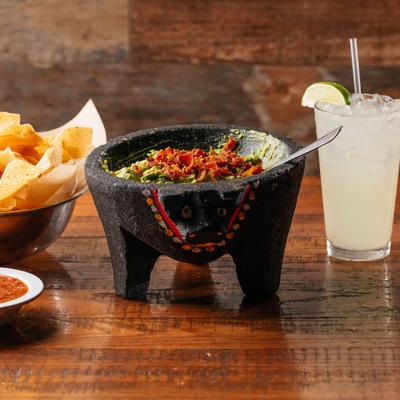 fresh Guacamole. margarita tex mex los compadres roanoke texas.