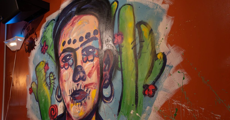 Wall mural, side view of Frida Kahlo