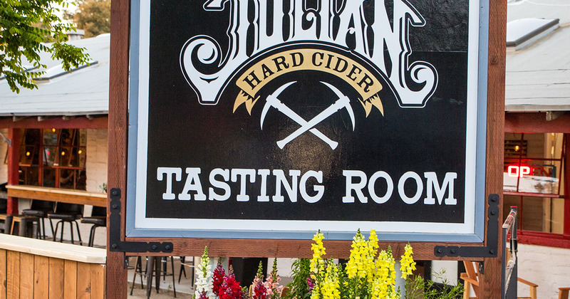 Exterior, restaurant sign