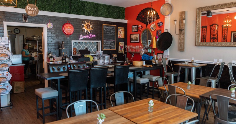 Dining area, tall table and bar stools