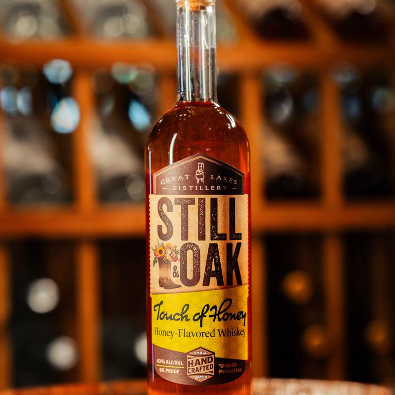 Still & Oak Touch of Honey Whiskey photo