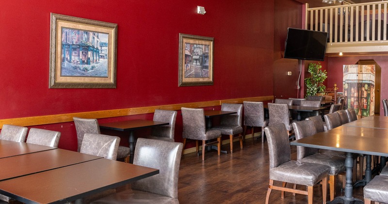 Dining area, paintings on the wall