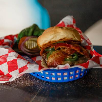 Floodstage Pepperajack Burger