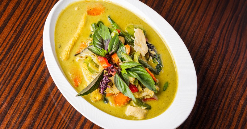 Thai chicken green curry