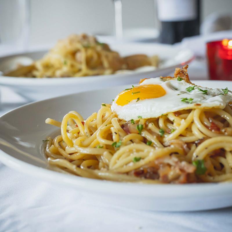 Roman Carbonara Tradizionale* photo