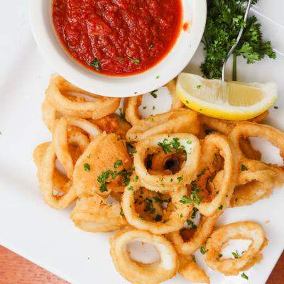 Fried calamari with marinara.