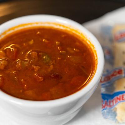Chili soup and crackers.