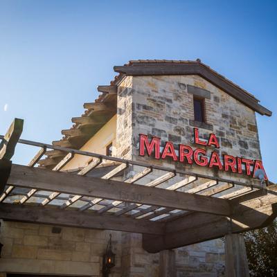 Exterior, La Margarita sign