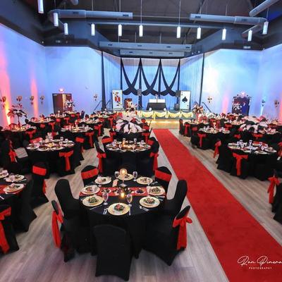 Set banquet room.