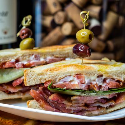 BLT sandwich, cross section