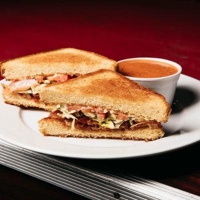 Toast sandwich with dip