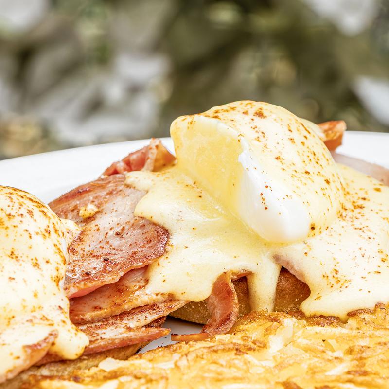 Eggs Benedict* photo