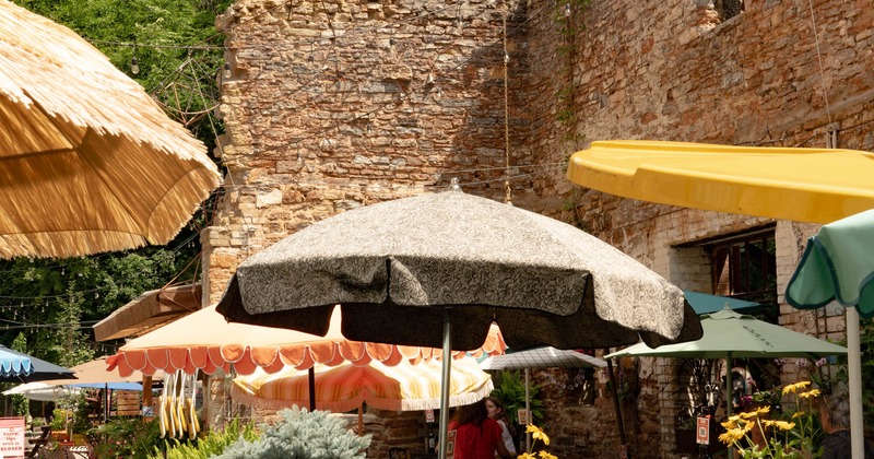 Exterior, main seating area