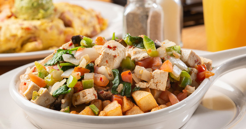 Mixed salad with vegetables and meat