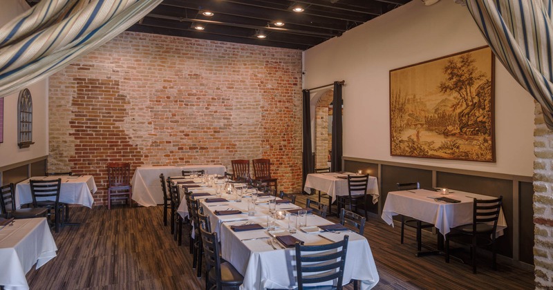 Dining room with a large table in the middle