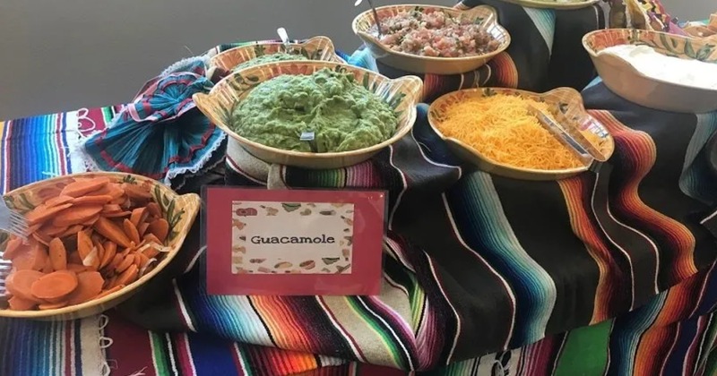 Table with nachos toppings