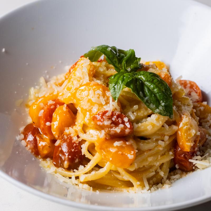 Spaghetti Ai Pomodorini E Basilico photo