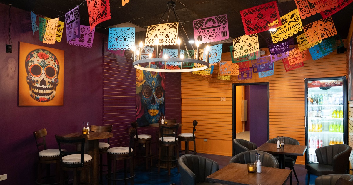 Seating tables, and tables with bar stools