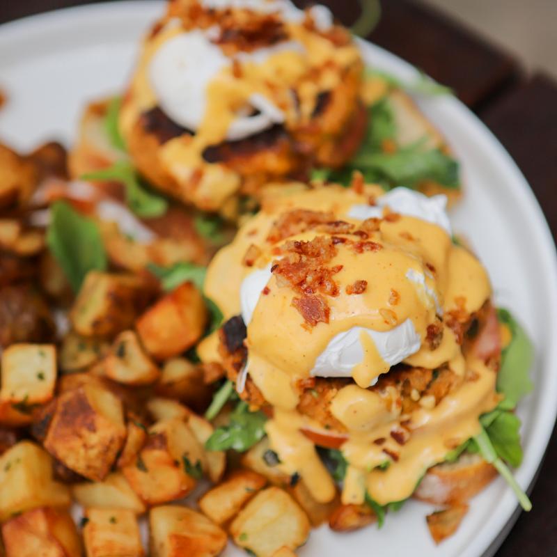 Crab & Bacon Benny*