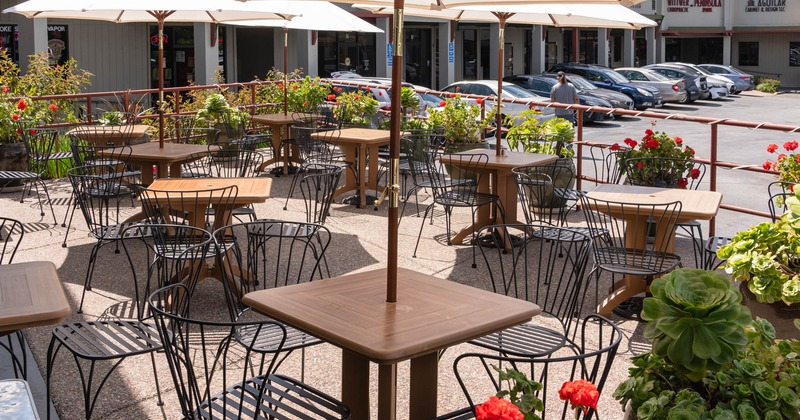 Exterior, patio seating area