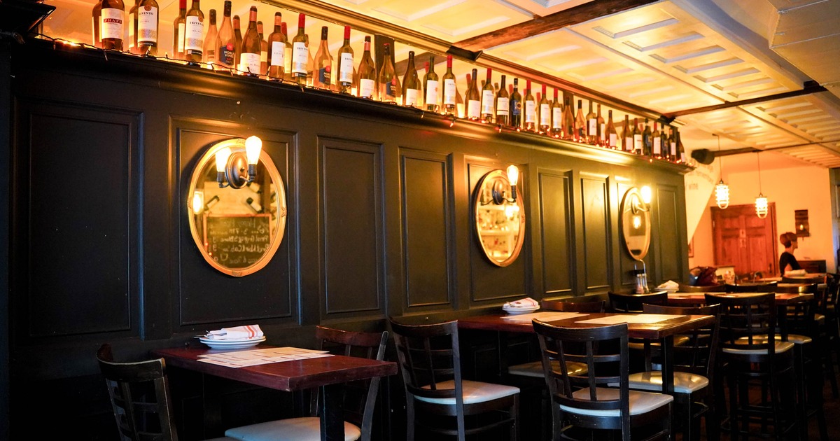 Interior, tables and chairs lined up