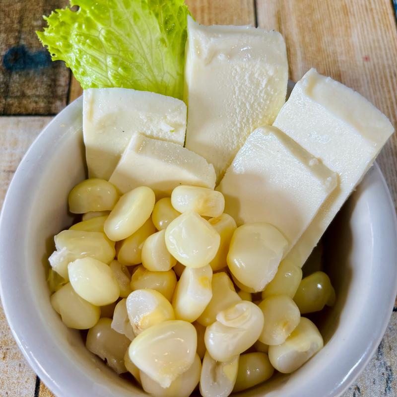 Choclo con queso photo