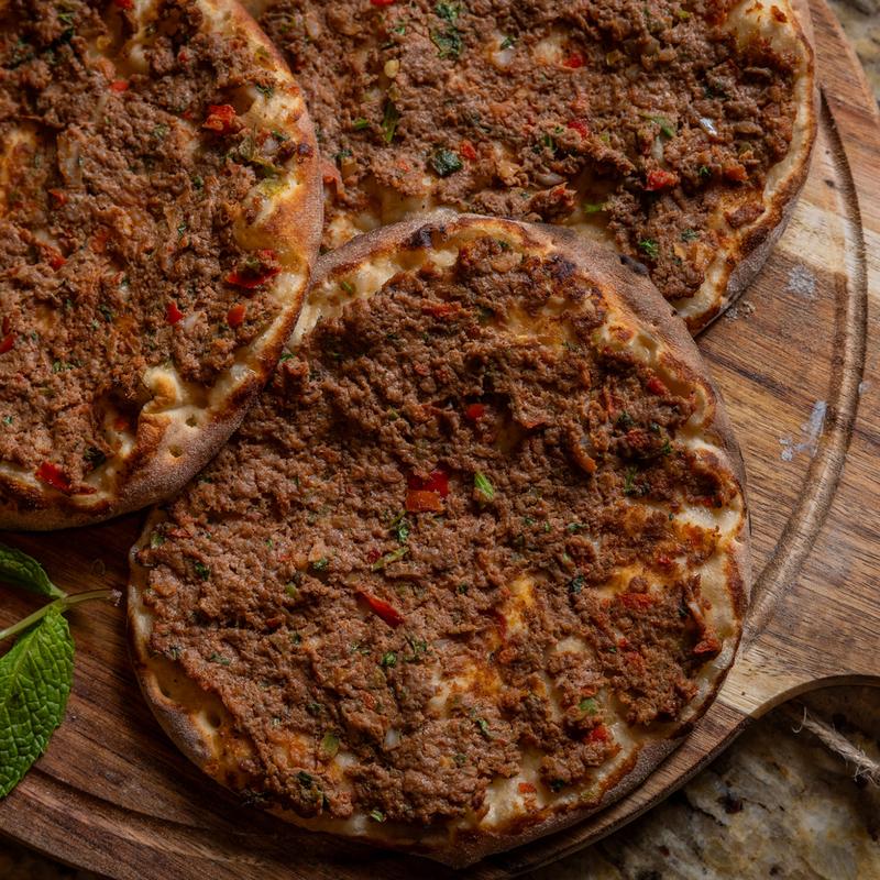 Lahm bi Ajeen ''meat on dough'' photo