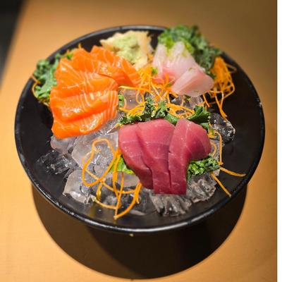 Sashimi Lunch, served in a bowl, over ice.