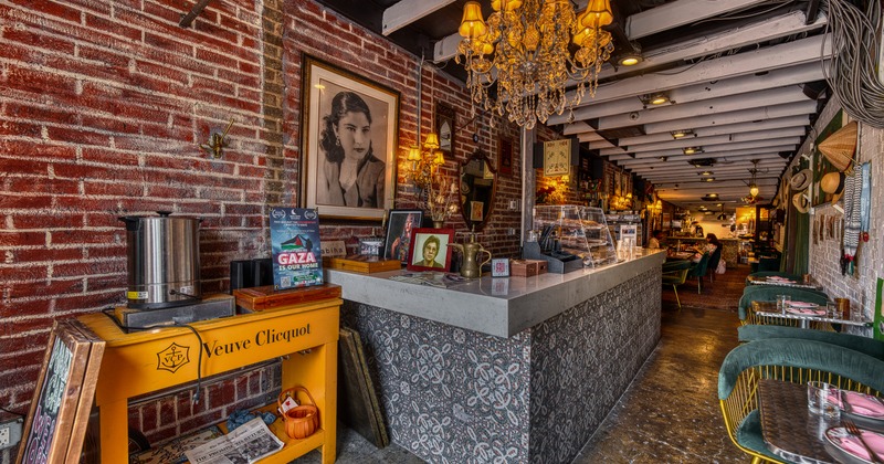 Interior, memory spot, counter