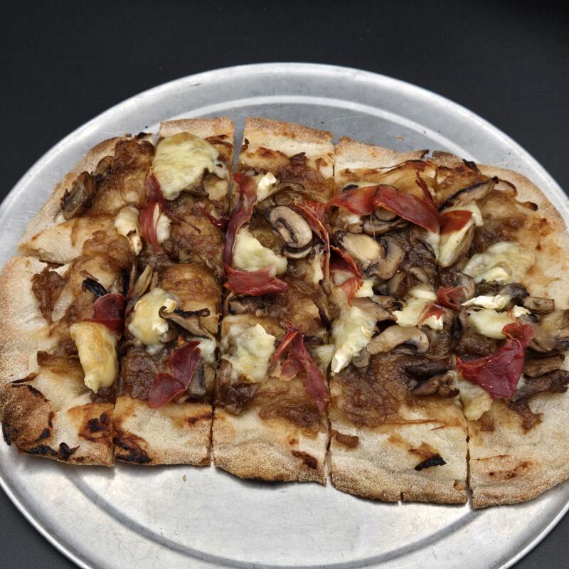 Caramelized Onion Flatbread photo