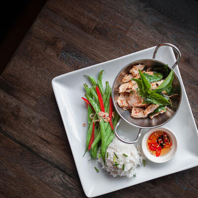 Grilled chicken with snap beans and rice, top view