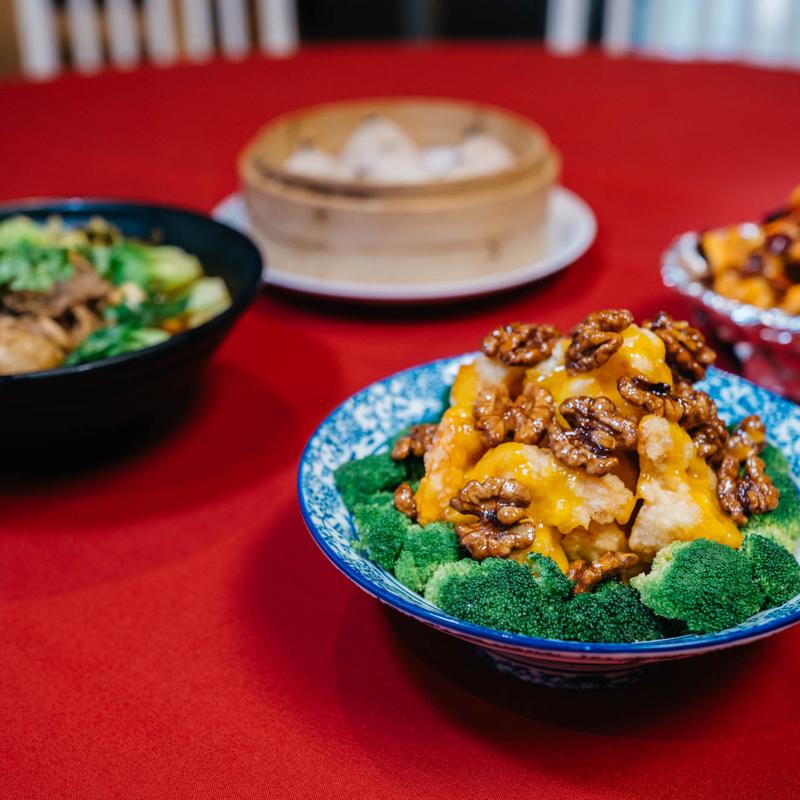 Jumbo Shrimp with Walnut & Mayo Sauce photo