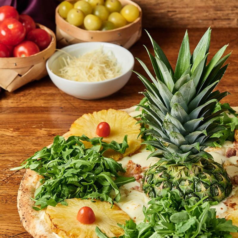 Medium Pineapple Express Pizza photo