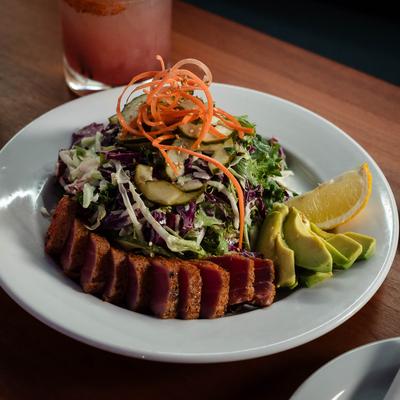 seared ahi tuna dinner salad.