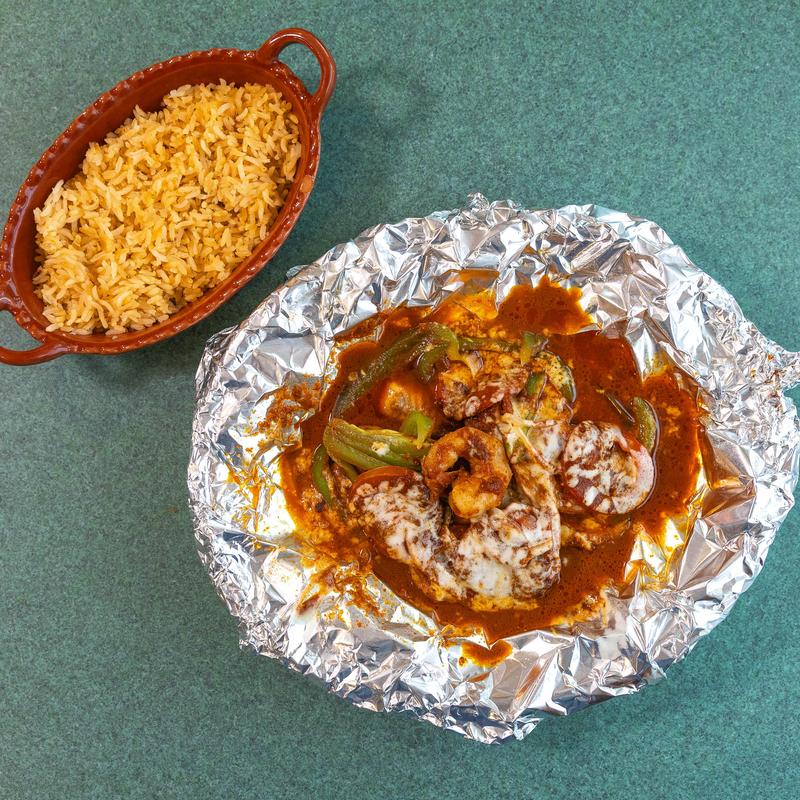 menu item 3 of 9, Filete Empapelado with Shrimp