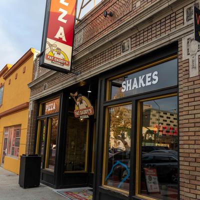 Exterior of Fat Daddy's Pizzeria.