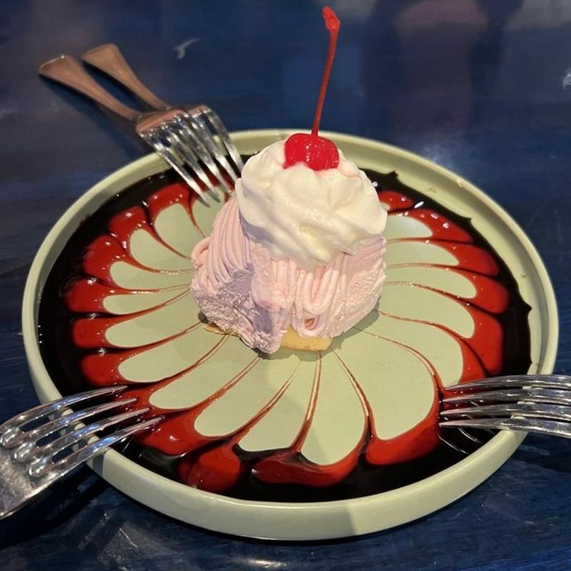 Frozen Strawberry Cake photo