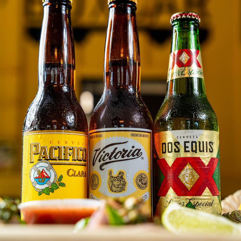 Dos Equis Lager photo