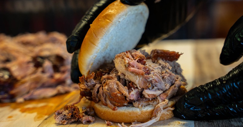 Pulled pork sandwich