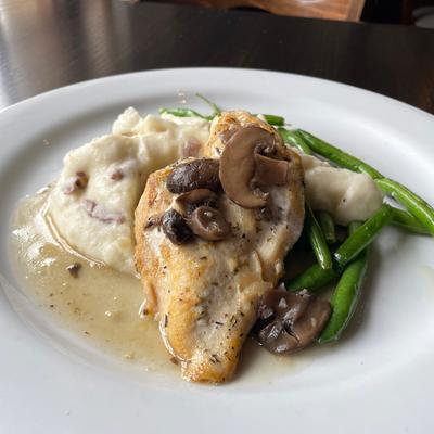 Chicken Marsala, with mushrooms, mashed potatoes, and green beans