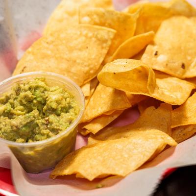 Guacamole and chips.