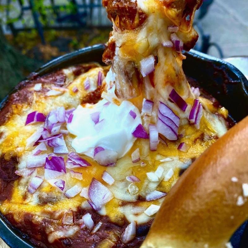 menu item 18 of 18, Butcher's Chili & Pretzel