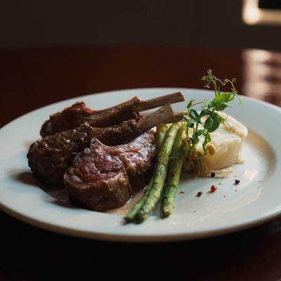Lamb chops with asparagus and mashed potatoes.