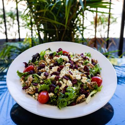 Gorgonzola Walnut Green Salad