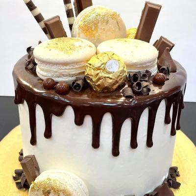 Ferrero Rocher Drip Cake.